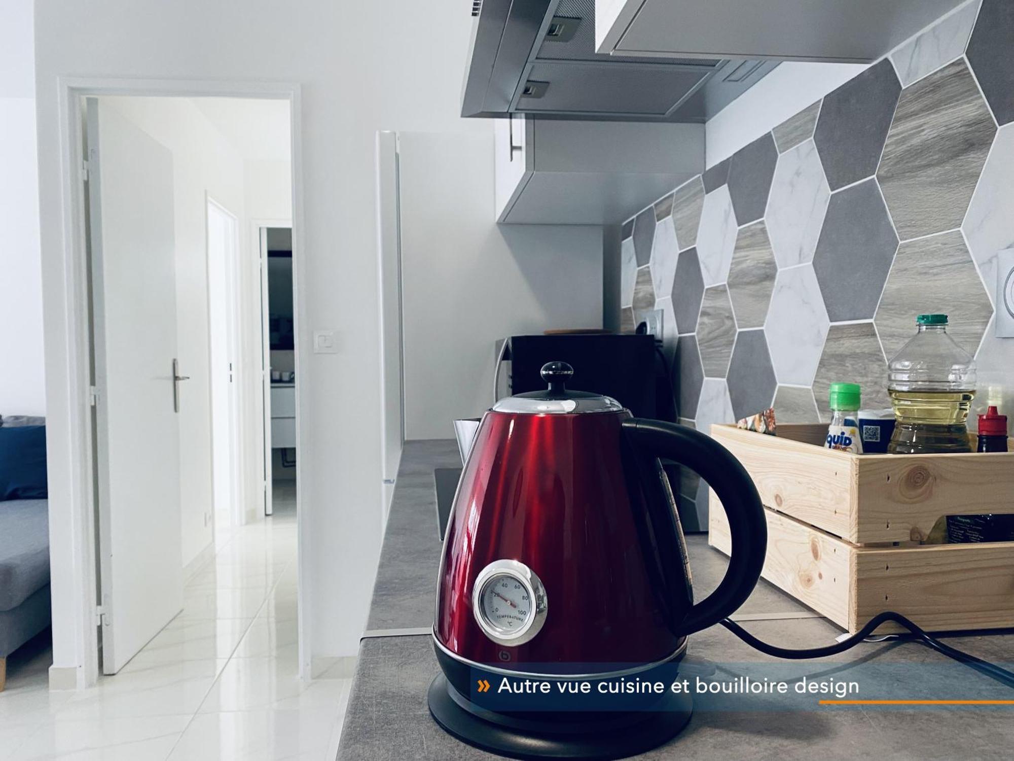 Parisien Neuf, Moderne Avec Grande Salon, 2 Chambres, 4 Lits, Parking Gratuit, 15min De Paris Et 13 Min Aeroport Orly * Vitry-sur-Seine