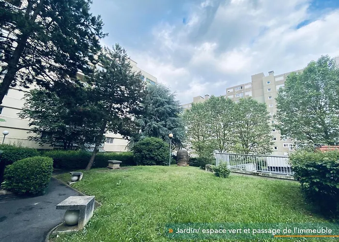 Appartement Parisien Neuf, Moderne Avec Une Grande Salon, 2 Chambres, 4 Lits, Parking Gratuit, 15Min De Paris Et 13 Min Aeroport Orly